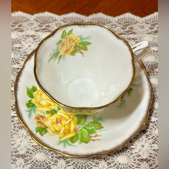 Royal Albert Tea Rose teacup and saucer #839056 - Picture 3 of 10